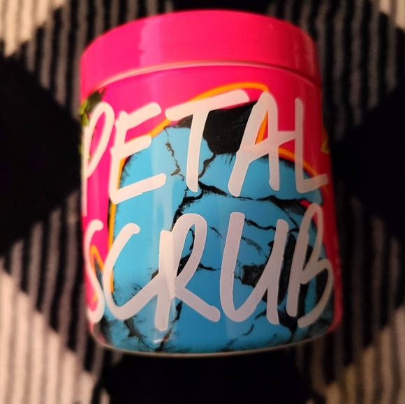 Victoria Secret Bomb Shell
